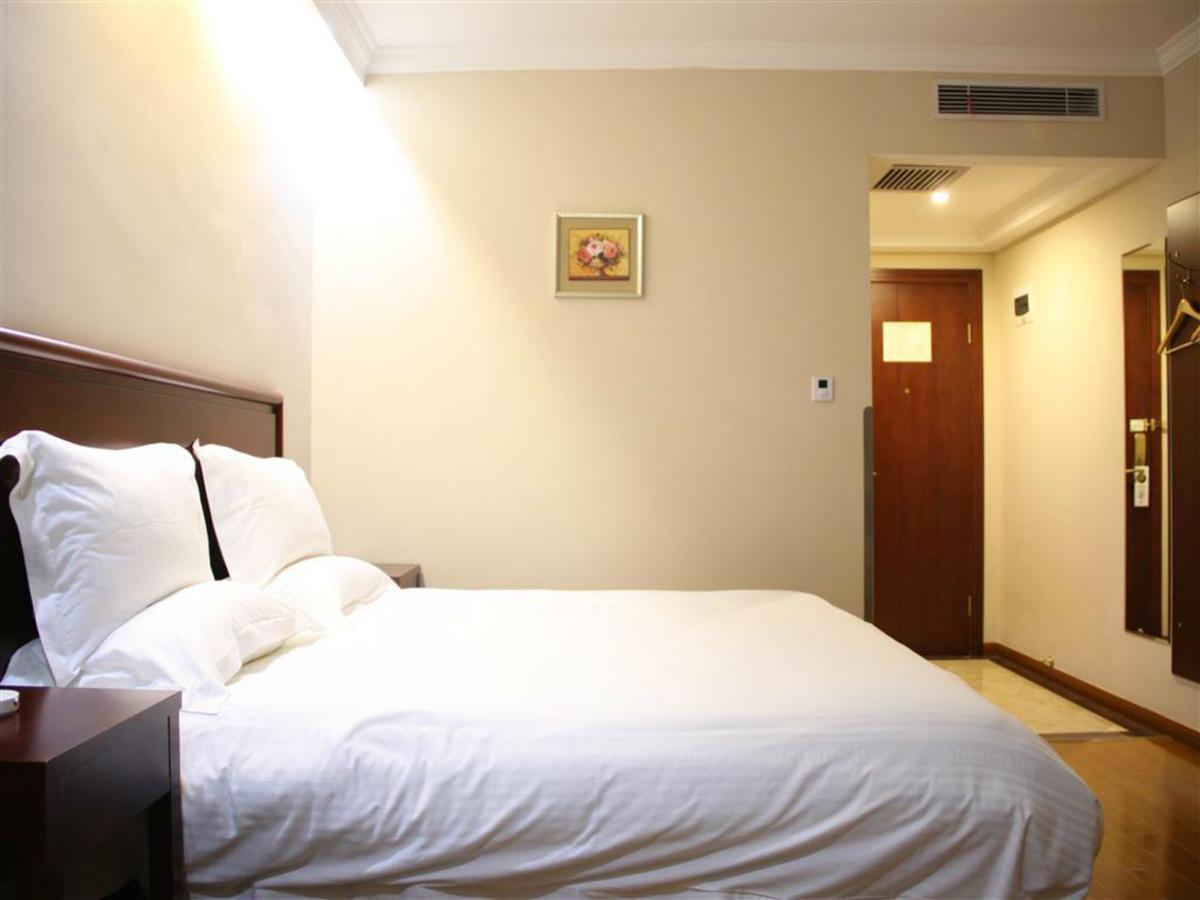 Greentree Inn Beijing Daxing Huangcun Qingyuan Road Metro Station Express Hotel Bagian luar foto