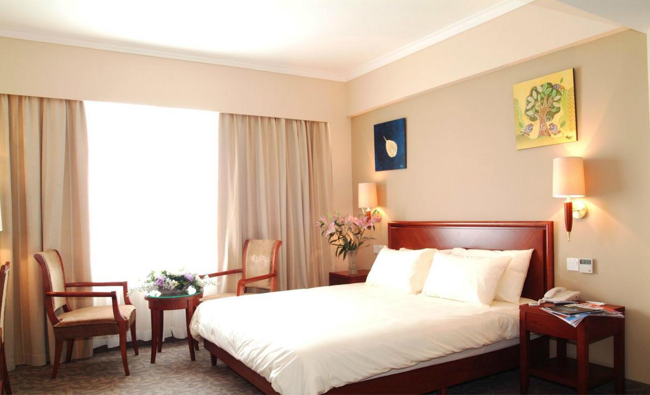 Greentree Inn Beijing Daxing Huangcun Qingyuan Road Metro Station Express Hotel Bagian luar foto
