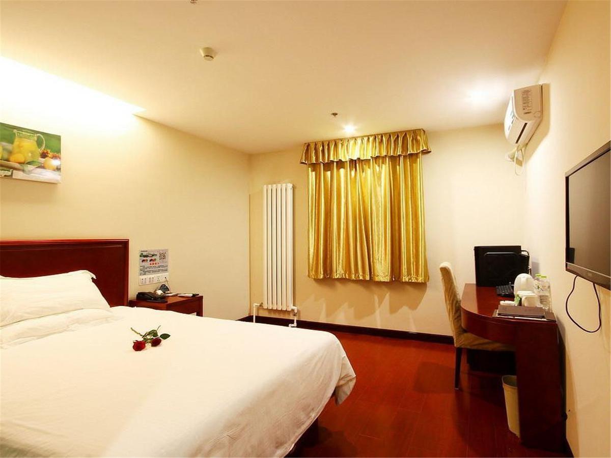 Greentree Inn Beijing Daxing Huangcun Qingyuan Road Metro Station Express Hotel Bagian luar foto